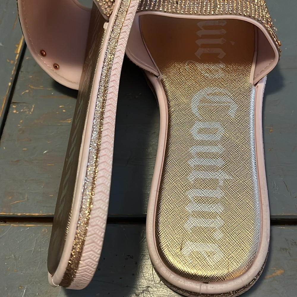 Juicy Couture Yippy Pink Rose Gold Embellished Slides 9 - Picture 5 of 7